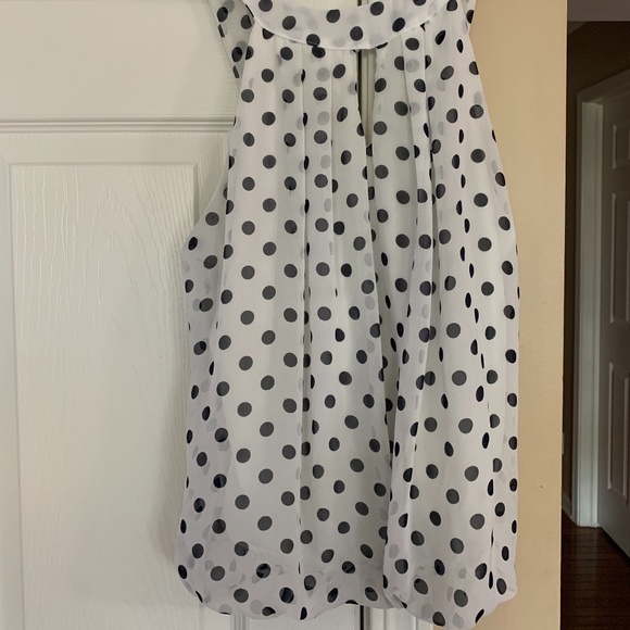 White and black polka dot top - Picture 2 of 6